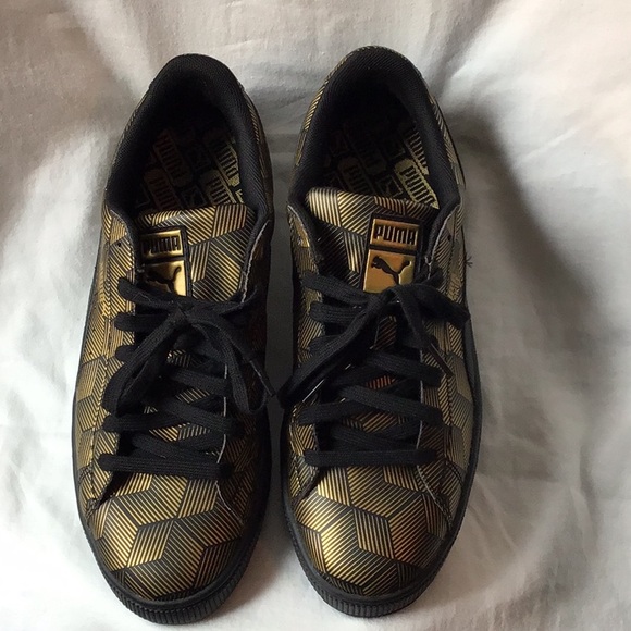 Pumas Women’s Basketball Classic Sneakers - Picture 3 of 12